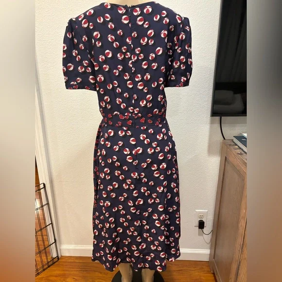 Gucci Navy and Red Floral Midi Dress in excellent pre-owned condition. Size L - Picture 7 of 8